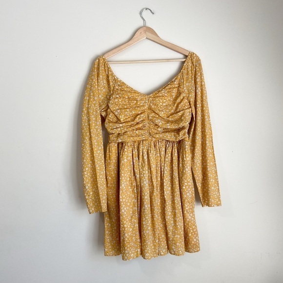 American Eagle Outfitters Dresses & Skirts - American Eagle Mustard Yellow Floral Ruched Dress